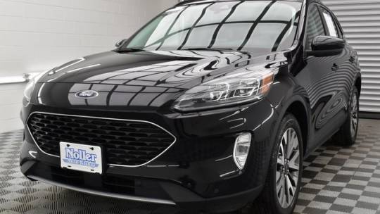 2022 Ford Escape Titanium — SUV — 27,255 mi — Lawrence, KS