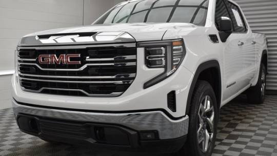 2024 GMC Sierra 1500 SLT — Pickup Truck — 11,663 mi — Lawrence, KS