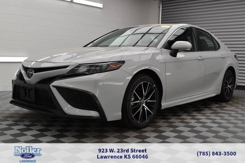 2023 Toyota Camry SE — Sedan — 58,777 mi — Lawrence, KS