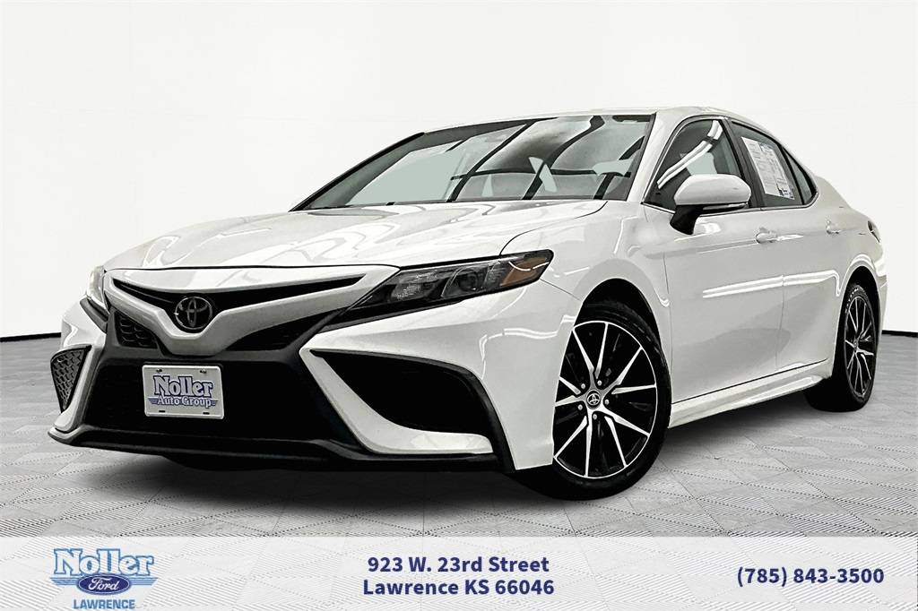 2023 Toyota Camry SE — Sedan — 61,864 mi — Lawrence, KS