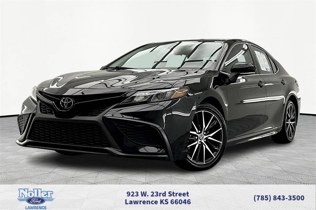 2023 Toyota Camry SE — Sedan — 60,043 mi — Lawrence, KS