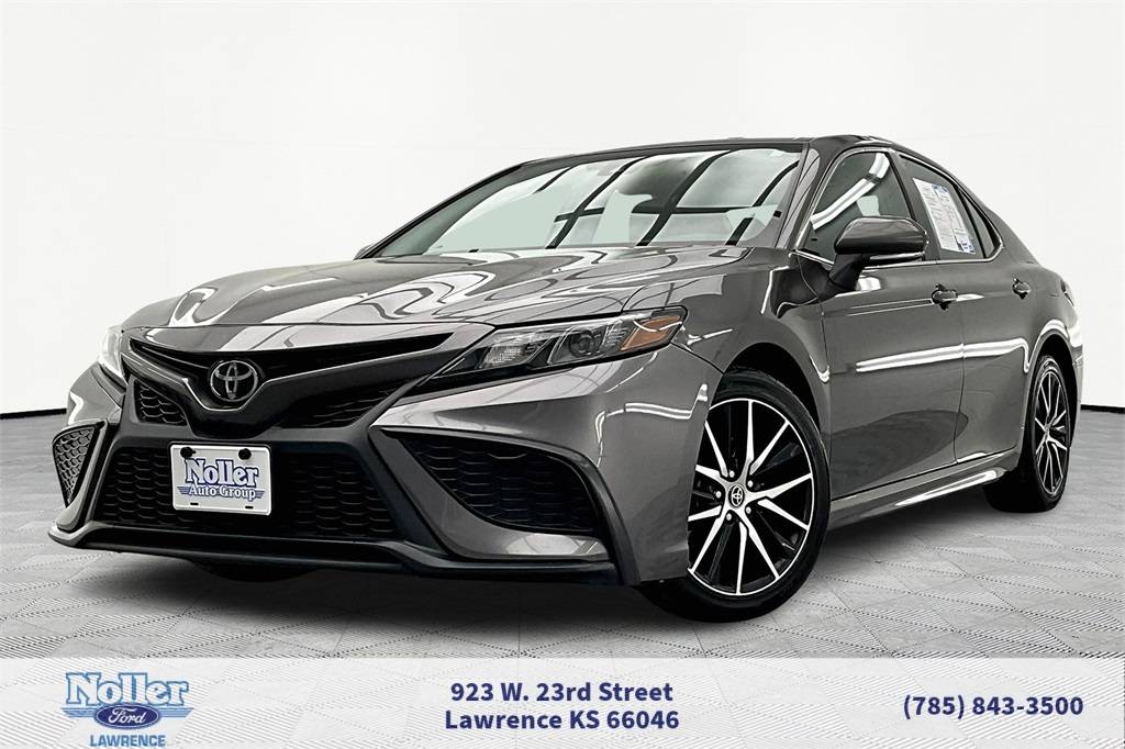 2023 Toyota Camry SE — Sedan — 60,026 mi — Lawrence, KS