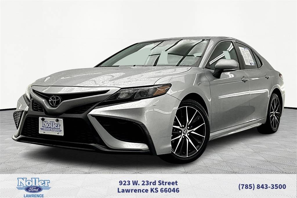 2023 Toyota Camry SE — Sedan — 58,579 mi — Lawrence, KS