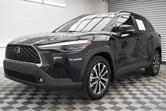 2024 Toyota Corolla Cross XLE — SUV — 13,654 mi — Lawrence, KS