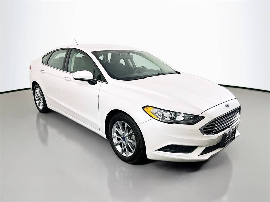 2017 Ford Fusion SE — Sedan — 89,591 mi — Shiloh, IL