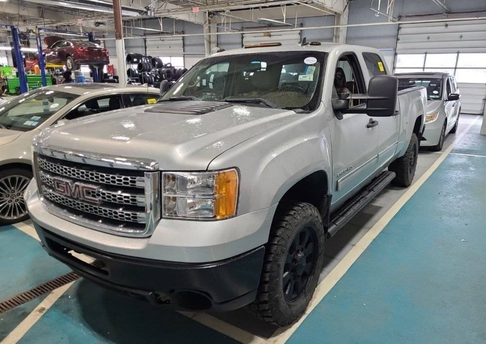 2012 GMC Sierra 2500HD SLE — Pickup Truck — 108,340 mi — Shiloh, IL