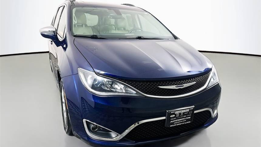 2018 Chrysler Pacifica Limited — Minivan — 83,398 mi — Shiloh, IL