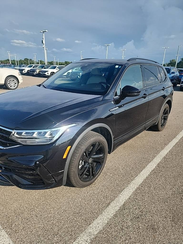 2024 Volkswagen Tiguan SE R-Line Black — SUV — 34,332 mi — Shiloh, IL