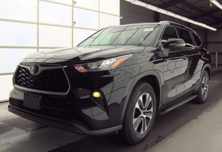 2020 Toyota Highlander XLE — SUV — 110,186 mi — Shiloh, IL