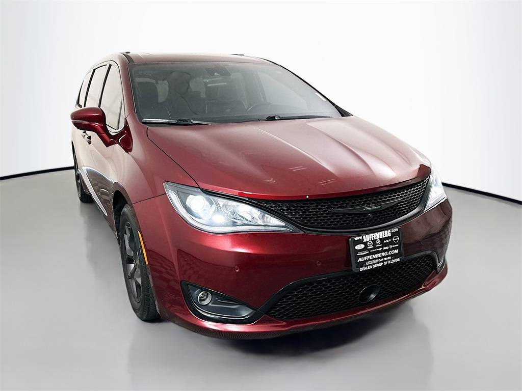 2018 Chrysler Pacifica Limited — Minivan — 86,993 mi — Shiloh, IL