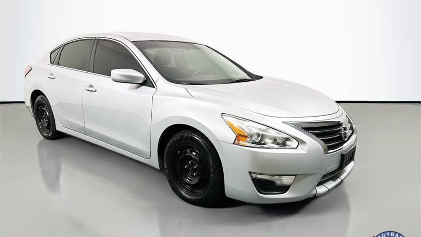 2015 Nissan Altima 2.5 — Sedan — 117,381 mi — Shiloh, IL