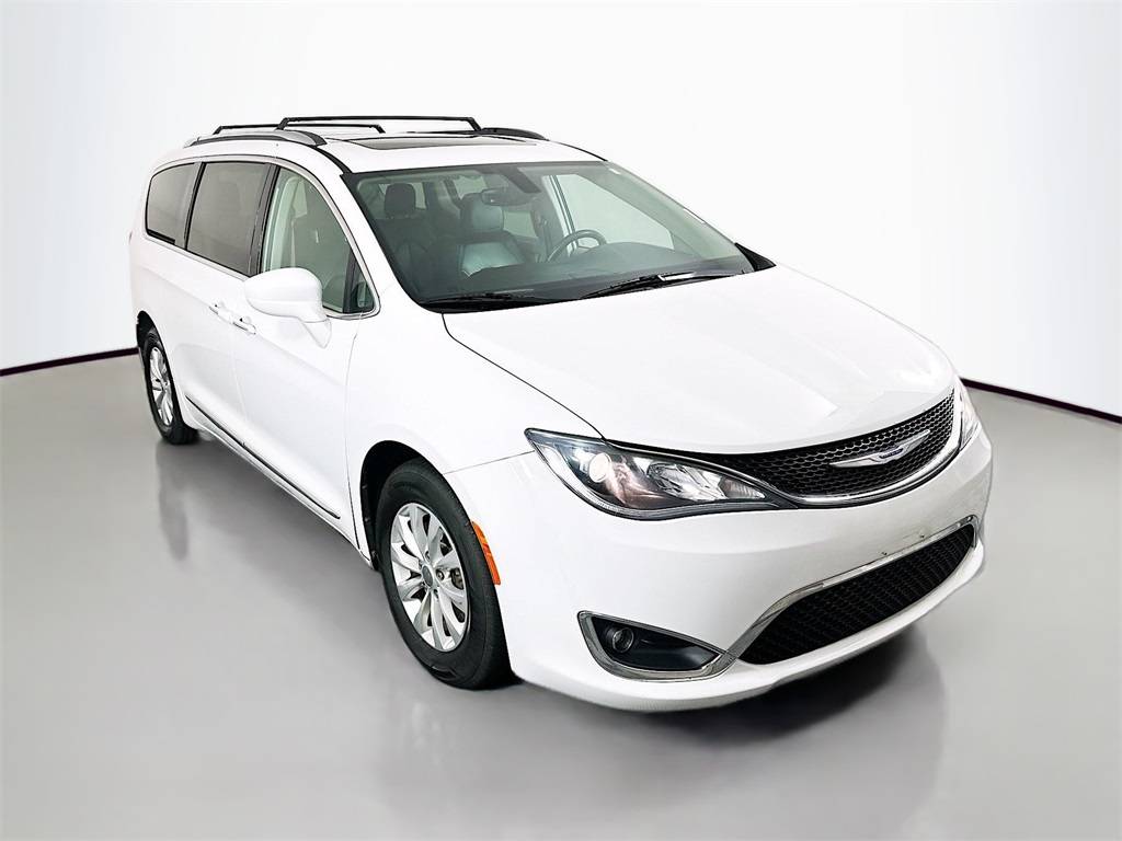 2018 Chrysler Pacifica Touring L Plus — Minivan — 92,345 mi — Shiloh, IL