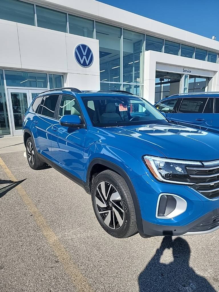2025 Volkswagen Atlas SE with Technology — SUV — 693 mi — Shiloh, IL