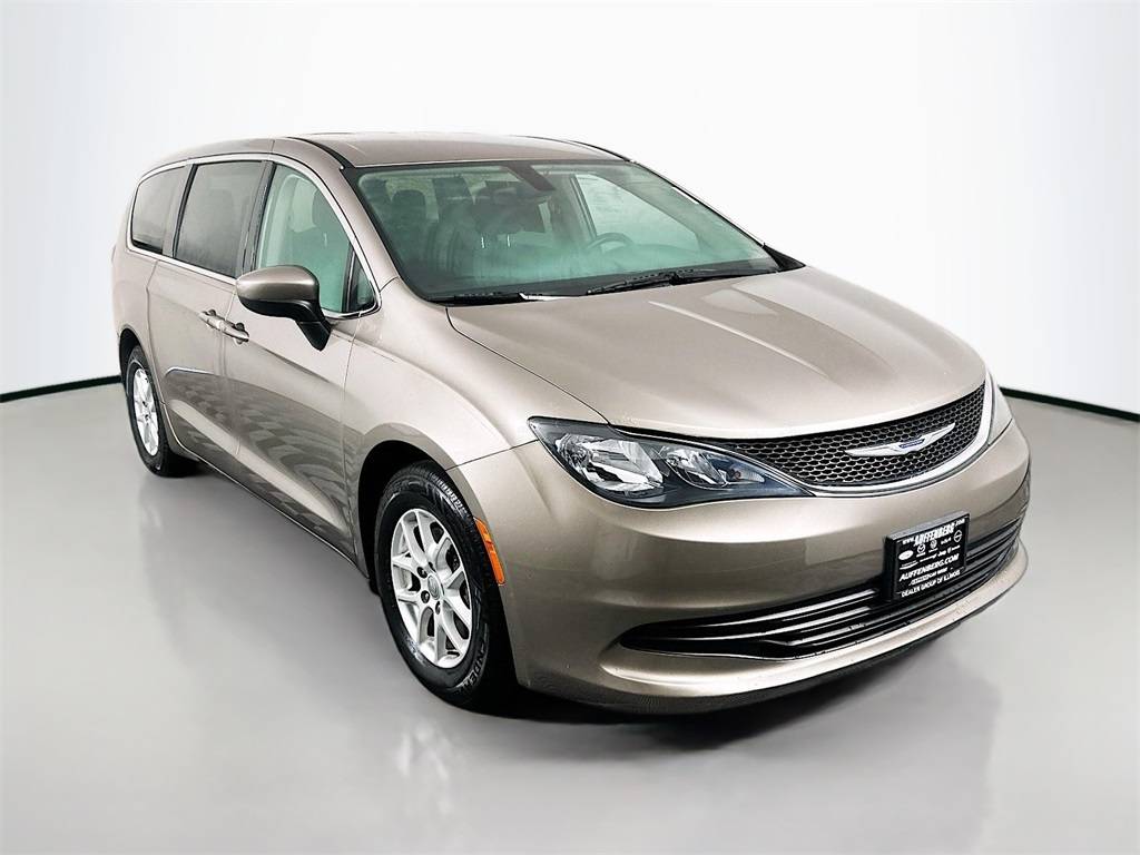 2017 Chrysler Pacifica Touring — Minivan — 65,456 mi — Shiloh, IL