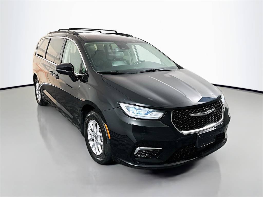 2022 Chrysler Pacifica Touring L — Minivan — 55,570 mi — Shiloh, IL
