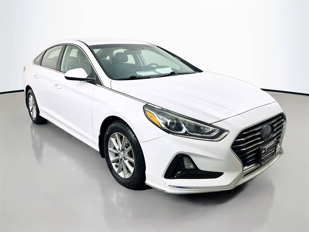 2018 Hyundai Sonata SE — Sedan — 131,391 mi — Shiloh, IL