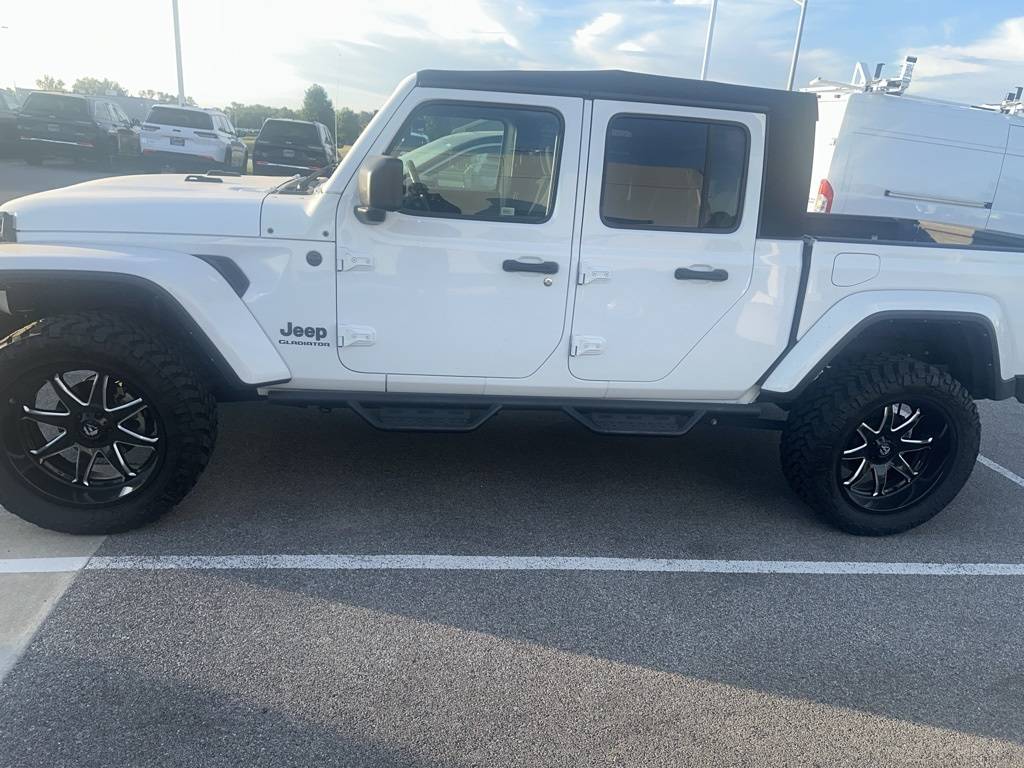 2022 Jeep Gladiator Sport S — Pickup Truck — 14,399 mi — Shiloh, IL