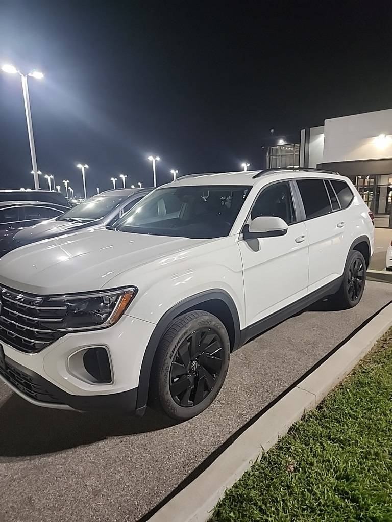 2024 Volkswagen Atlas SE with Technology — SUV — 6,120 mi — Shiloh, IL
