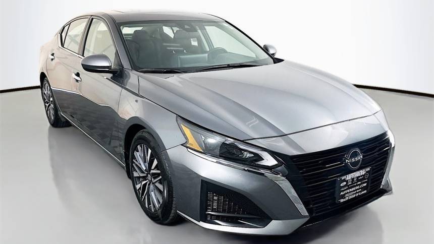 2023 Nissan Altima SV — Sedan — 22,897 mi — Shiloh, IL