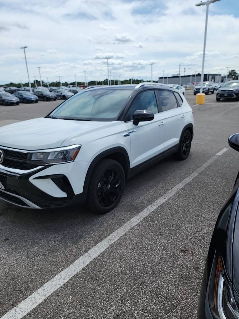 2023 Volkswagen Taos SE — SUV — 29,960 mi — Shiloh, IL