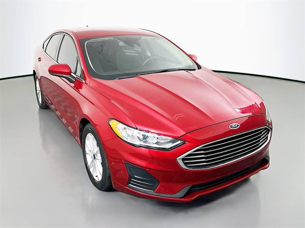 2020 Ford Fusion SE — Sedan — 69,863 mi — Shiloh, IL