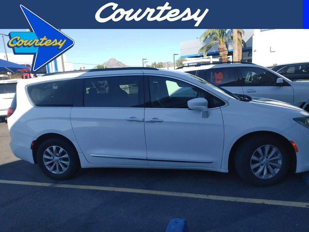 2017 Chrysler Pacifica Touring L — Minivan — 104,095 mi — Phoenix, AZ