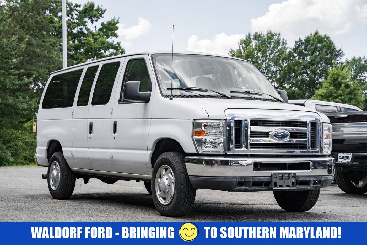 2013 Ford Econoline Wagon E-350 Super Duty XLT — Passenger Van — 32,136 mi — Waldorf, MD