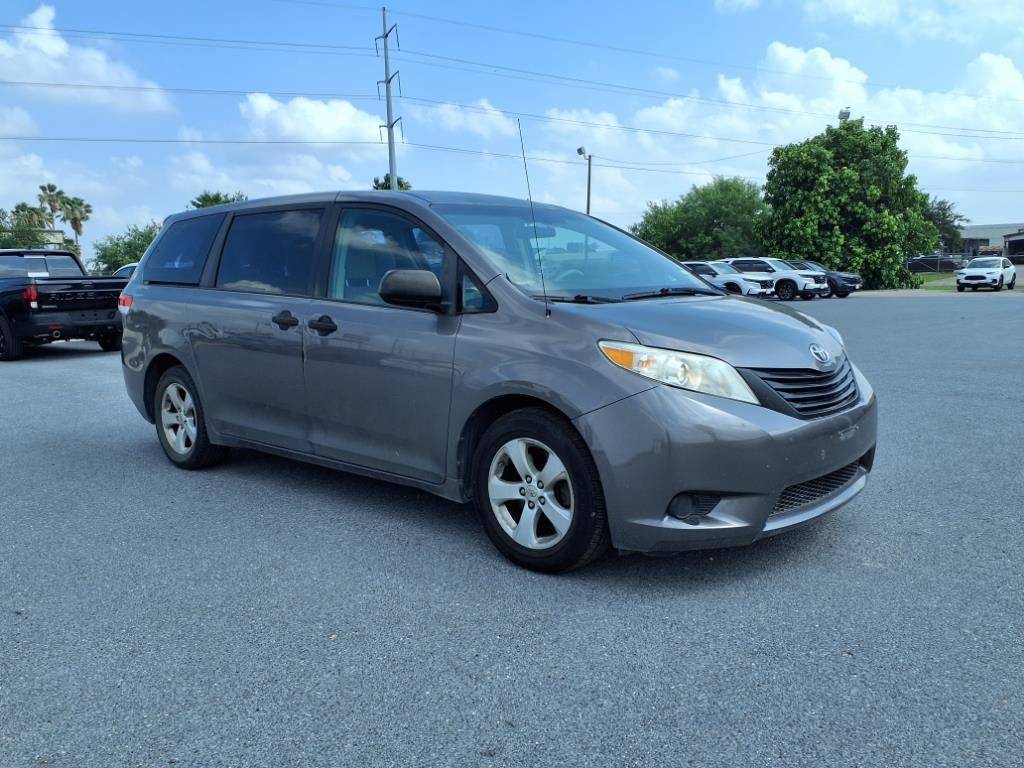 2011 Toyota Sienna Base — Minivan — 141,231 mi — San Benito, TX