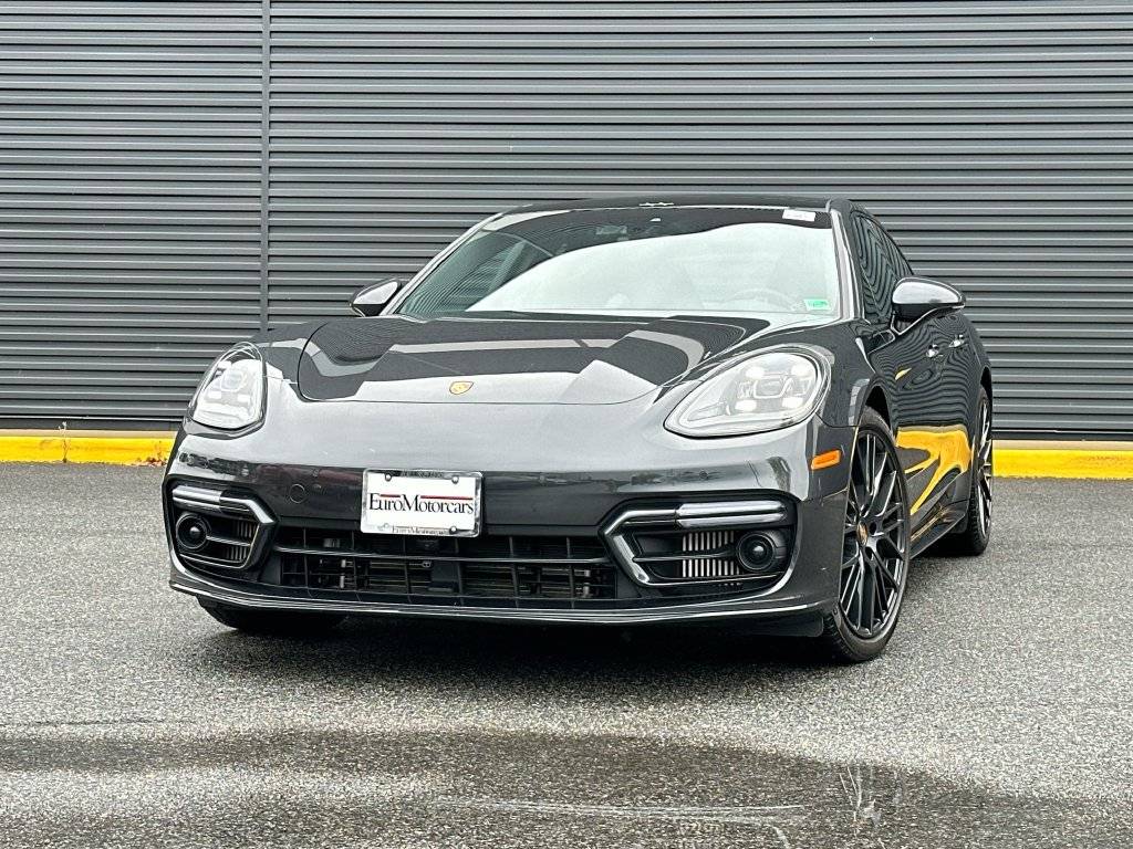 2023 Porsche Panamera Platinum Edition