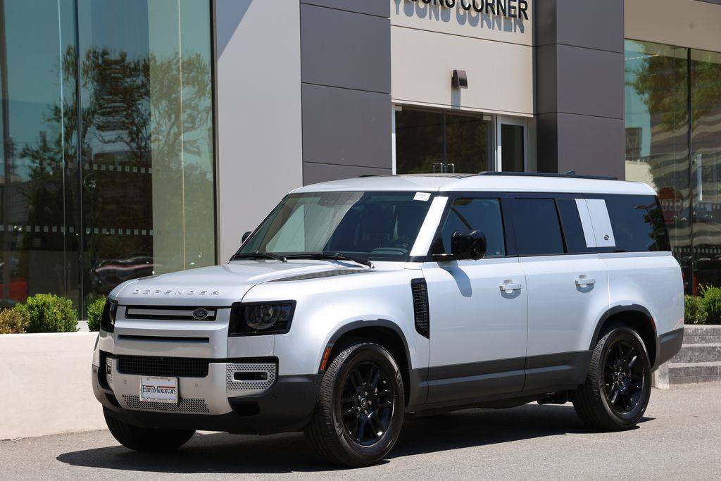 2023 Land Rover Defender SE