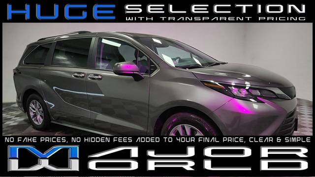 2024 Toyota Sienna XLE — Minivan — 17,363 mi — Long Island City, NY