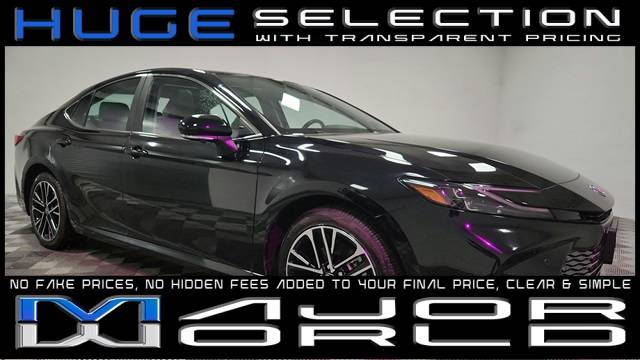 2025 Toyota Camry XLE — Sedan — 12,929 mi — Long Island City, NY
