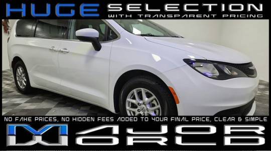 2023 Chrysler Voyager LX — Minivan — 24,476 mi — Long Island City, NY