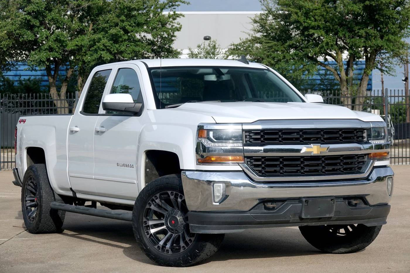 2018 Chevrolet Silverado 1500 LT — Pickup Truck — 101,077 mi — Plano, TX