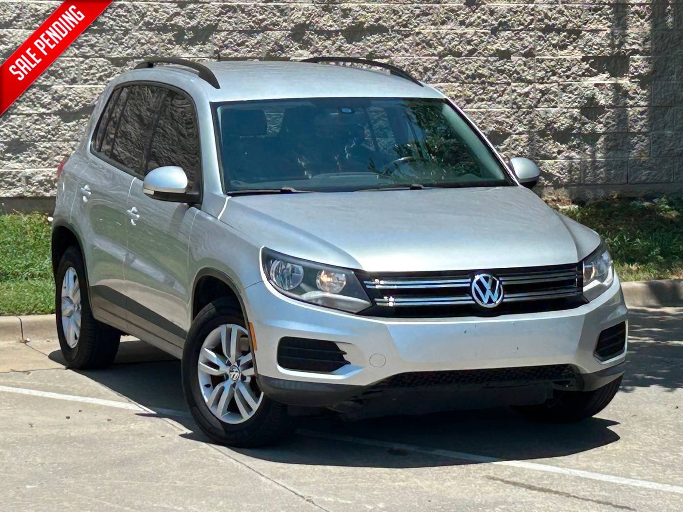 2016 Volkswagen Tiguan SE — SUV — 143,350 mi — Plano, TX