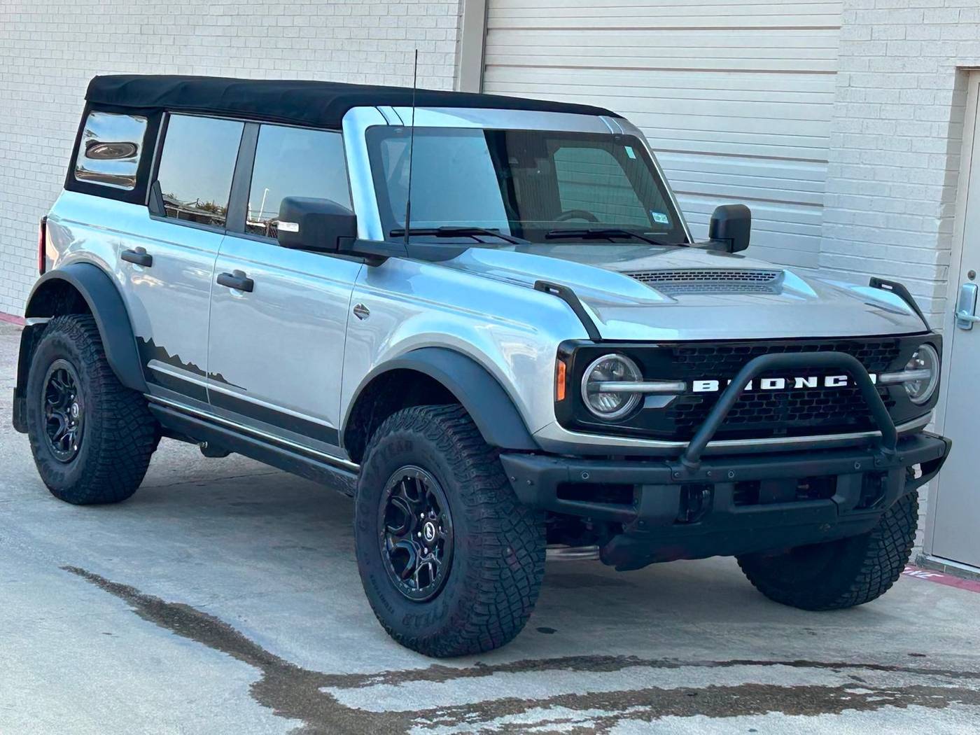 2023 Ford Bronco Wildtrak — SUV — 24,430 mi — Plano, TX