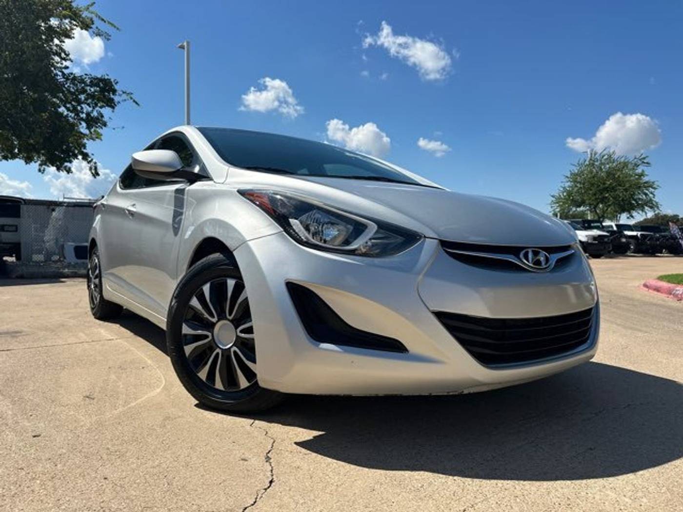 2016 Hyundai Elantra SE — Sedan — 87,181 mi — Plano, TX