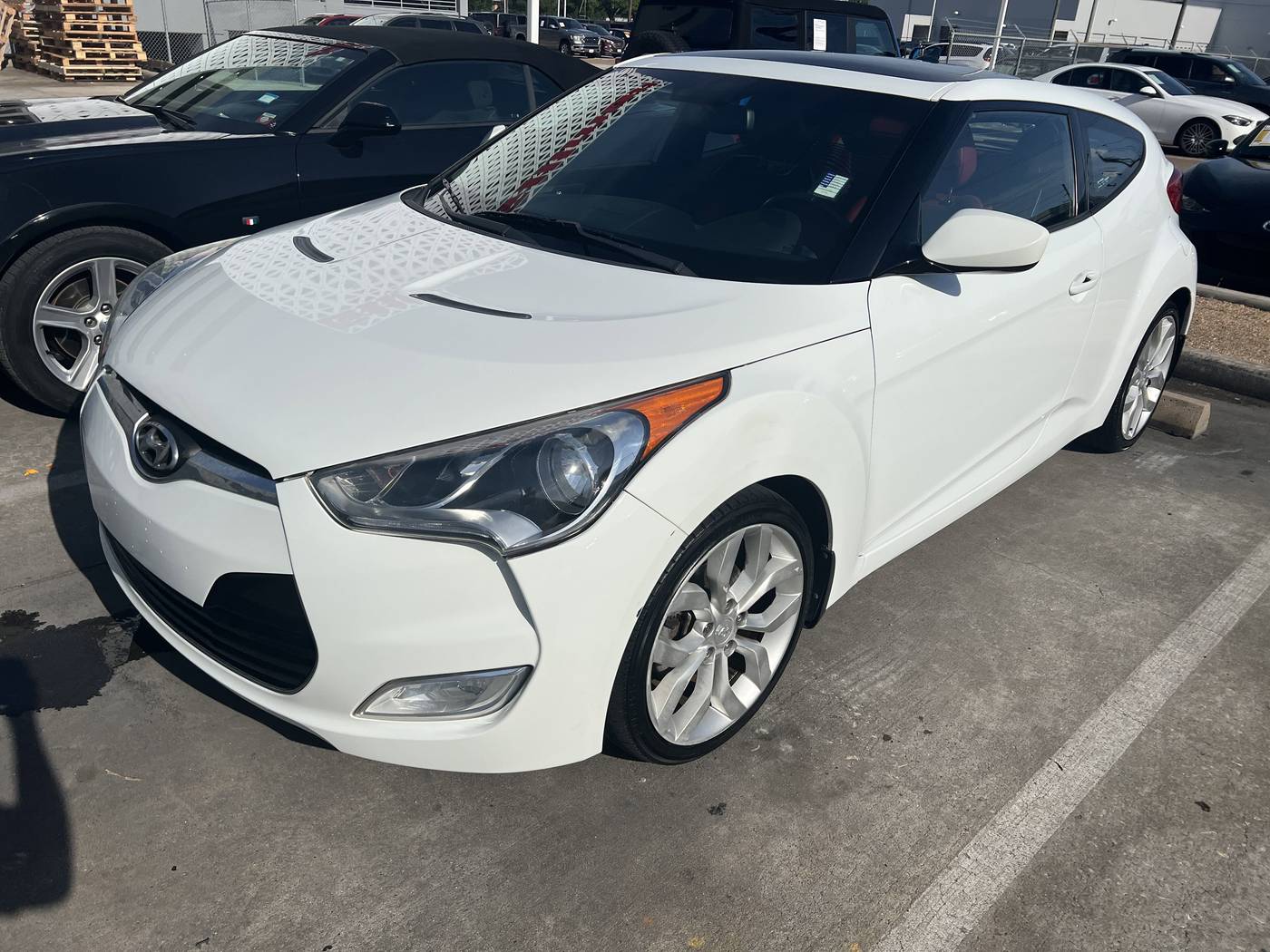 2013 Hyundai Veloster Base — Hatchback — 97,921 mi — Houston, TX