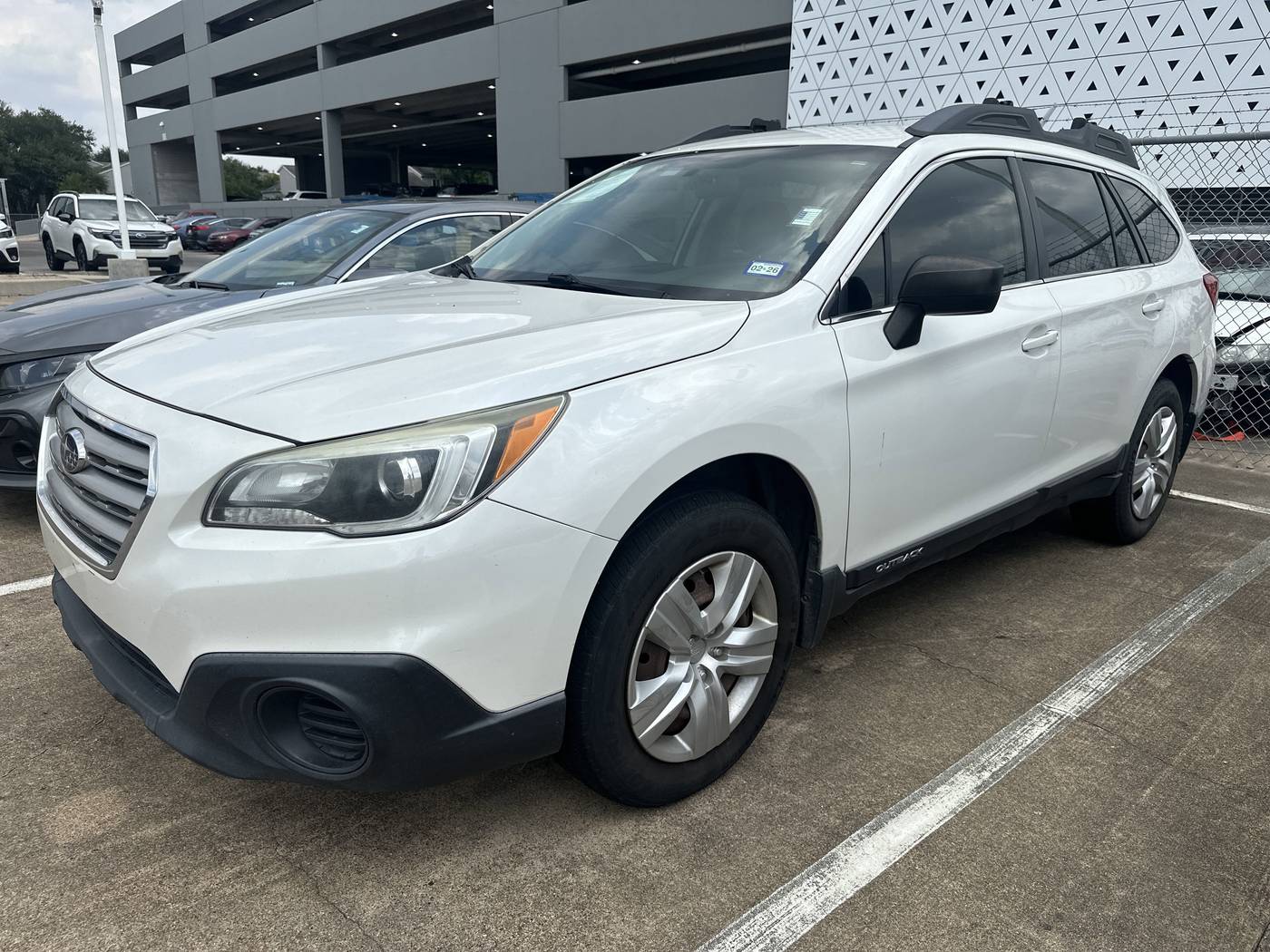 2015 Subaru Outback 2.5i — SUV — 185,826 mi — Houston, TX