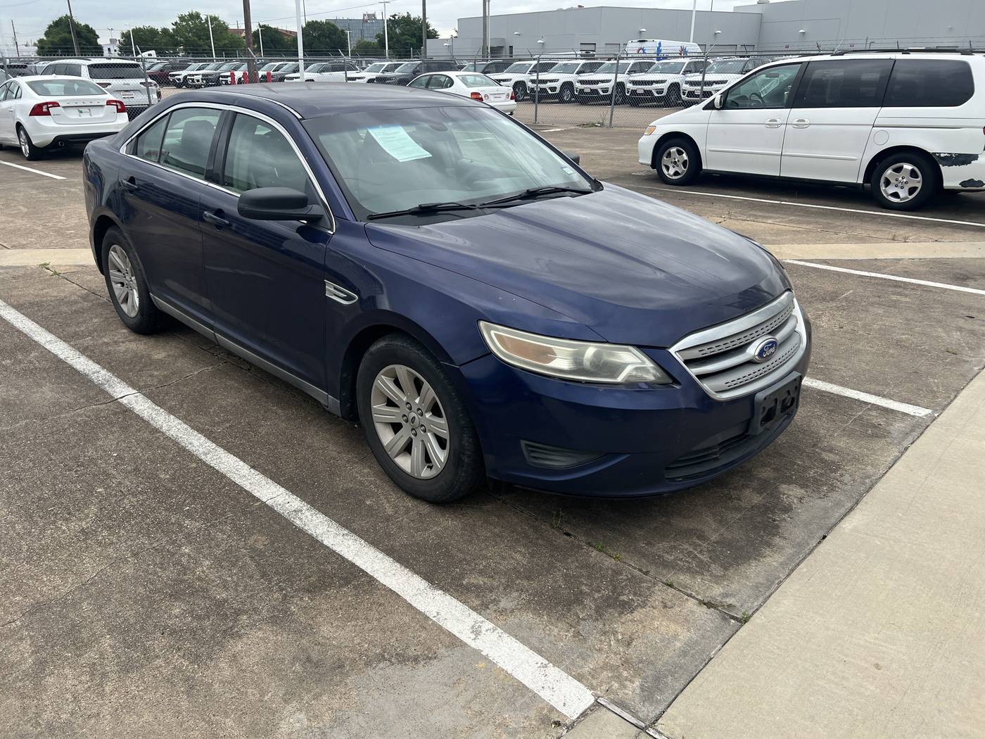 2011 Ford Taurus SE — Sedan — 244,100 mi — Houston, TX