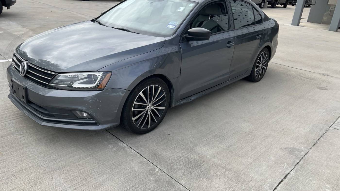 2016 Volkswagen Jetta 1.8T Sport — Sedan — 73,300 mi — Houston, TX