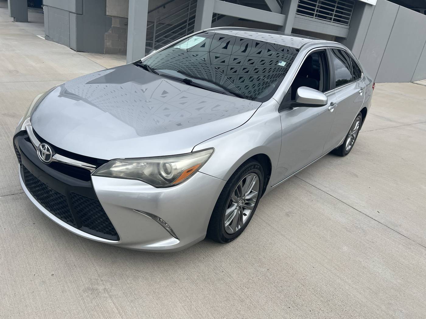 2016 Toyota Camry LE — Sedan — 104,538 mi — Houston, TX