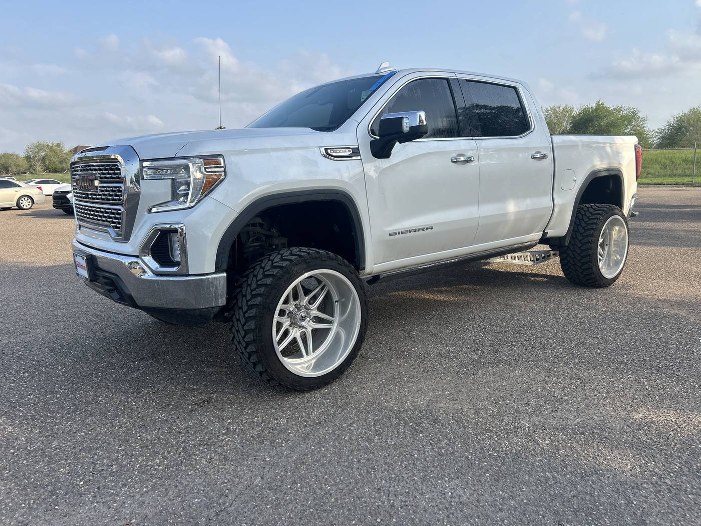2021 GMC Sierra 1500 SLT — Pickup Truck — 60,298 mi — Harlingen, TX