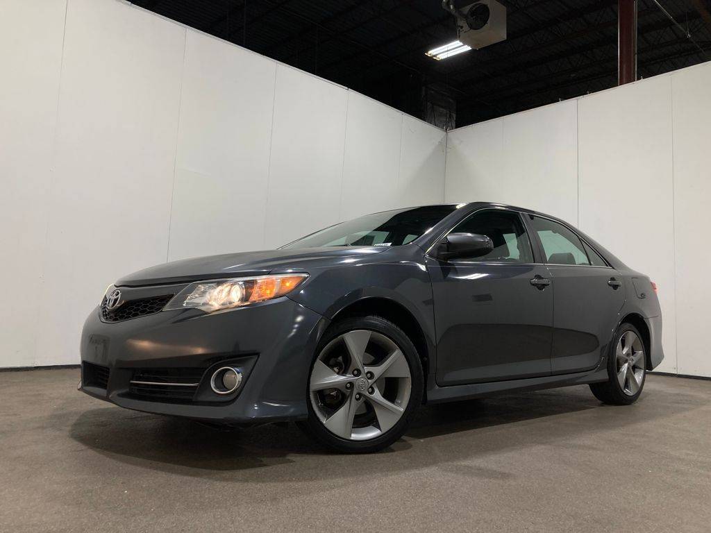 2012 Toyota Camry SE V6