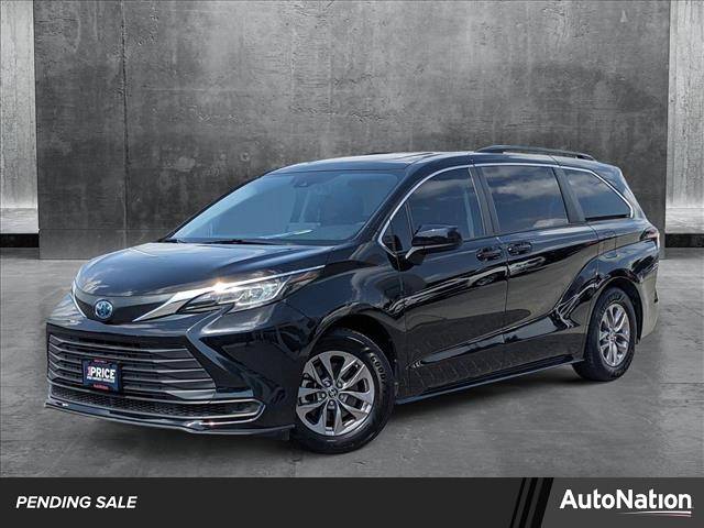 2022 Toyota Sienna LE — Minivan — 61,812 mi — Houston, TX