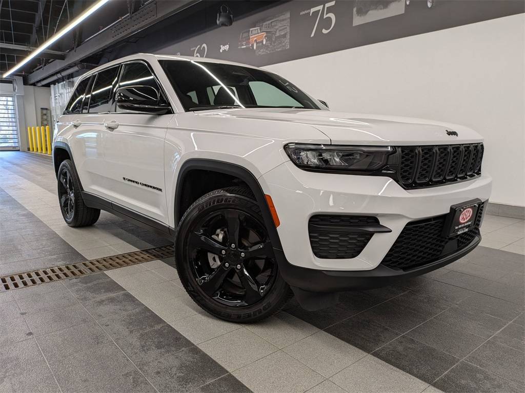 2023 Jeep Grand Cherokee Altitude — SUV — 5,078 mi — Elmsford, NY