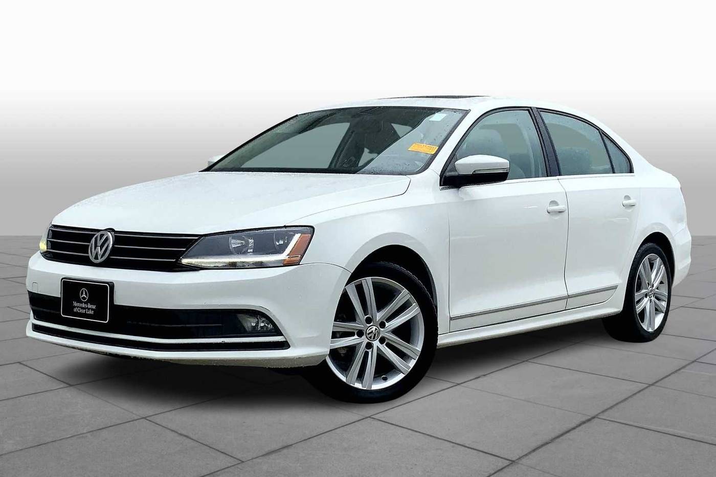 2017 Volkswagen Jetta 1.8T SEL — Sedan — 108,187 mi — Webster, TX