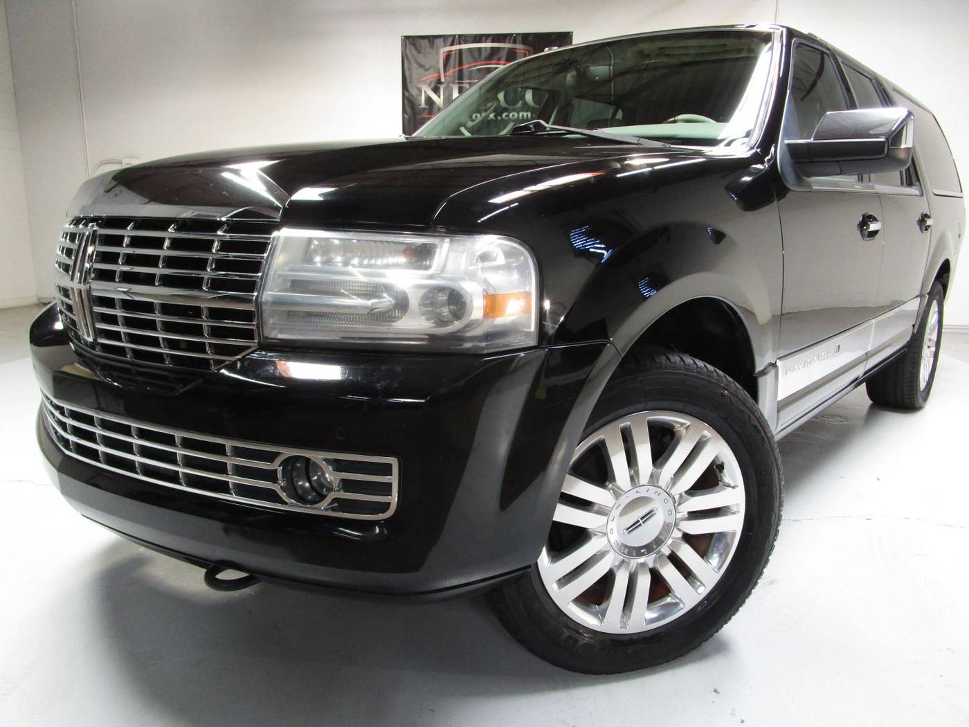 2011 Lincoln Navigator Standard — SUV — 135,758 mi — Arlington, TX