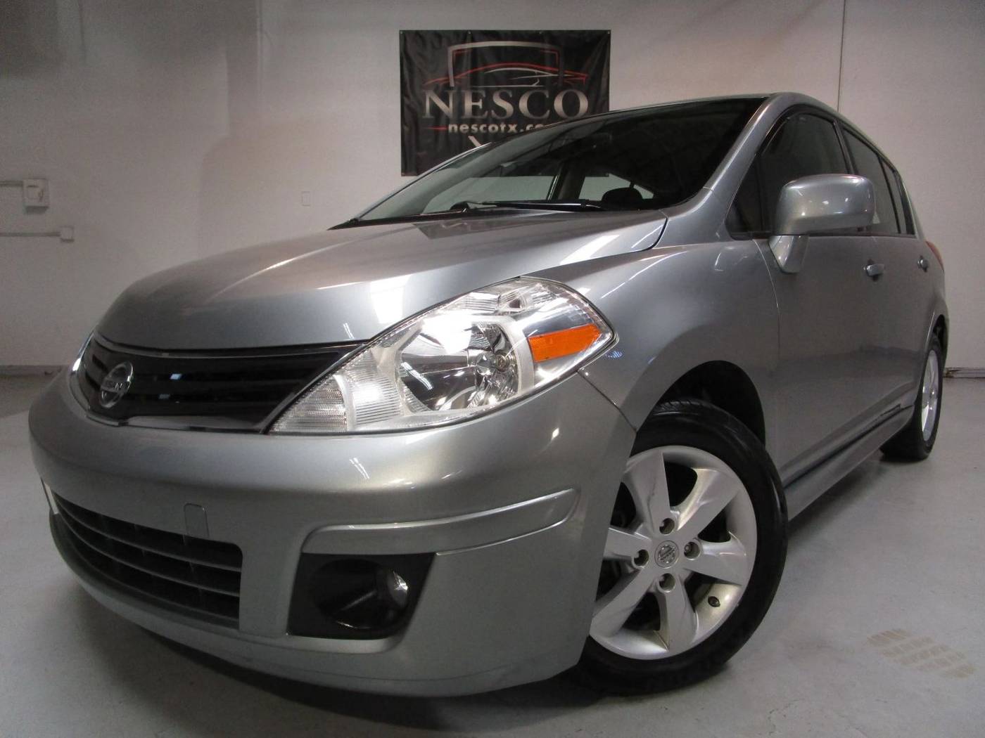 2012 Nissan Versa 1.8 SL — Hatchback — 68,941 mi — Arlington, TX