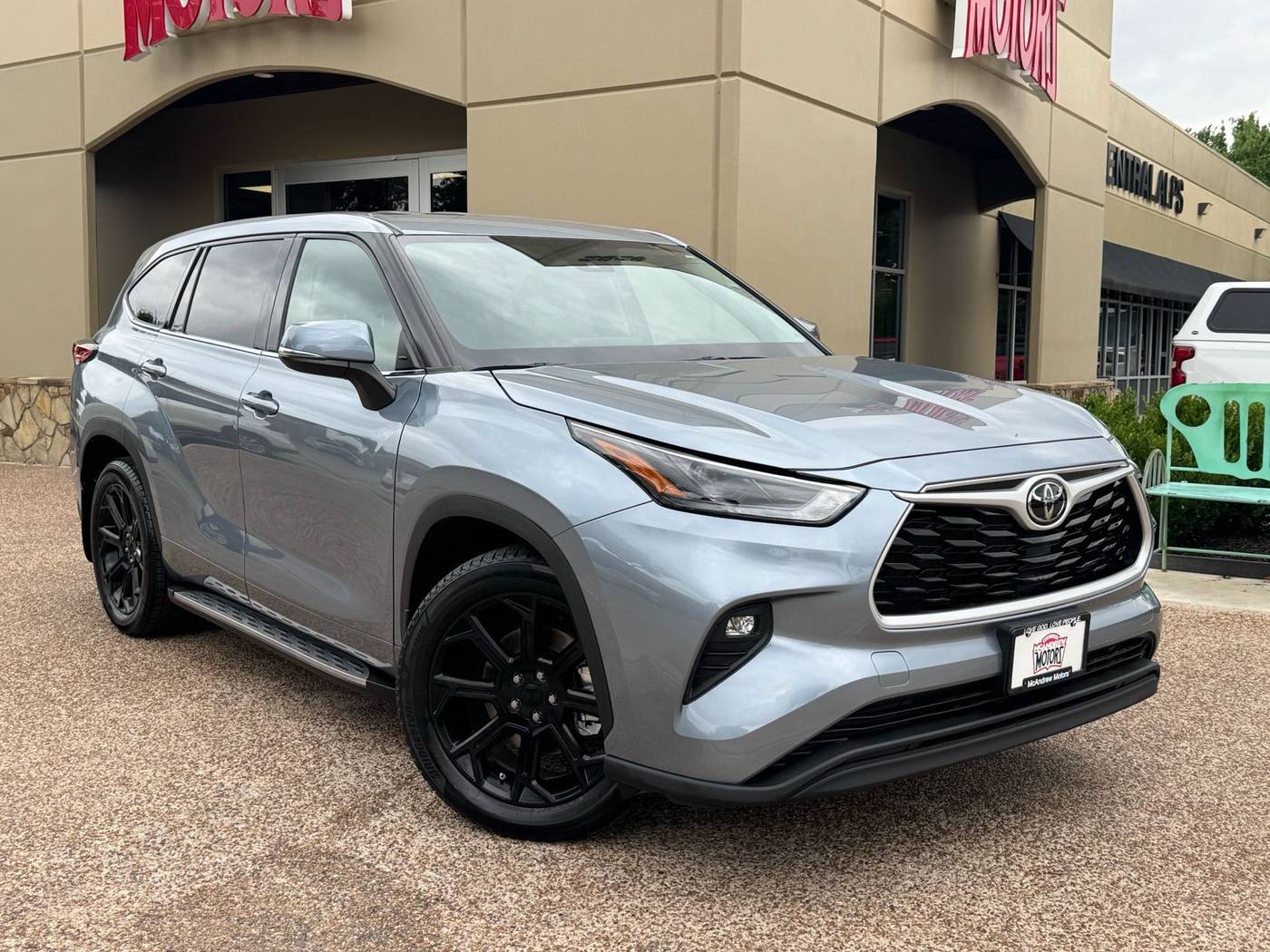 2022 Toyota Highlander LE — SUV — 23,004 mi — Arlington, TX